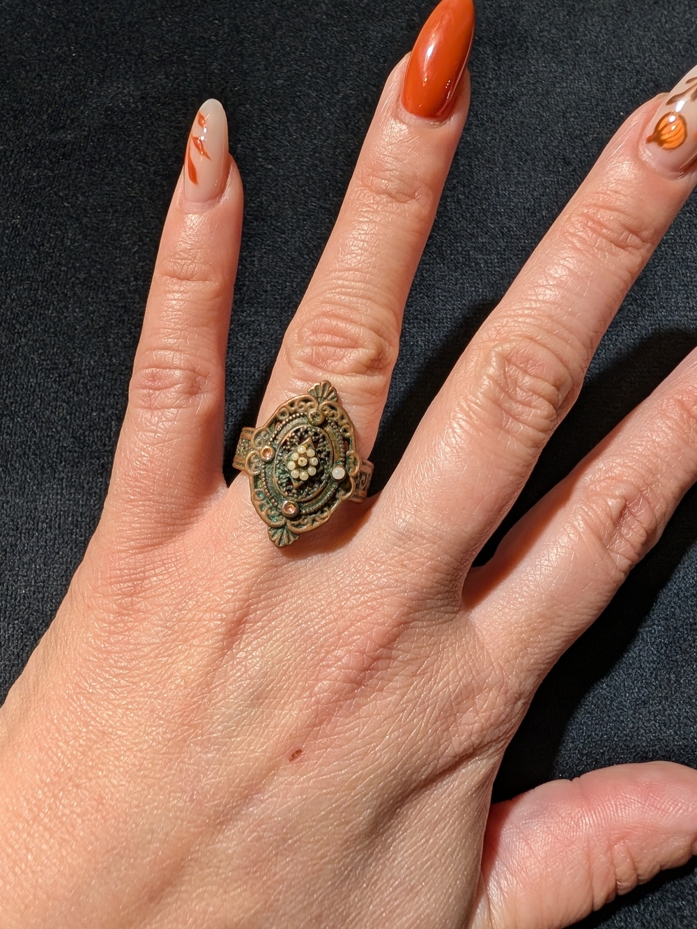 Antique Vintage Oval Gold Tone Filigree Floral Ornate Women’s Ring Size 7